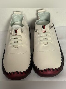 Women's Loafers Slip On Size 37 US 6.5 OY Comfort Faux Leather Flats White